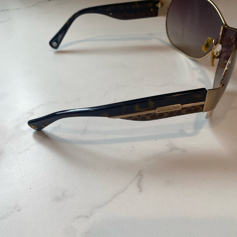 Coach Sunglasses - Picture 4 of 6
